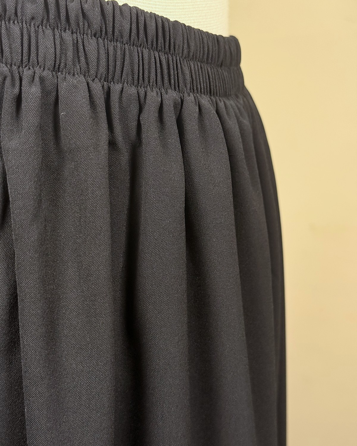 Maxi Skirt — waistband from the side